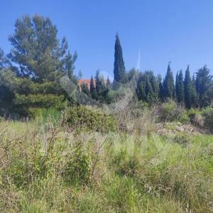 GRAĐEVINSKO ZEMLJIŠTE SA ZAPANJUJUĆIM POGLEDOM NA MORE