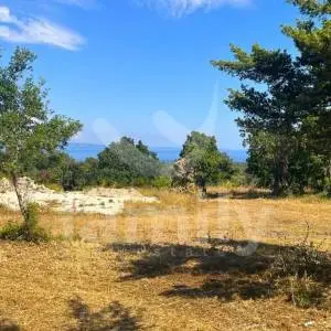 GRAĐEVINSKO ZEMLJIŠTE SA POGLEDOM NA MORE