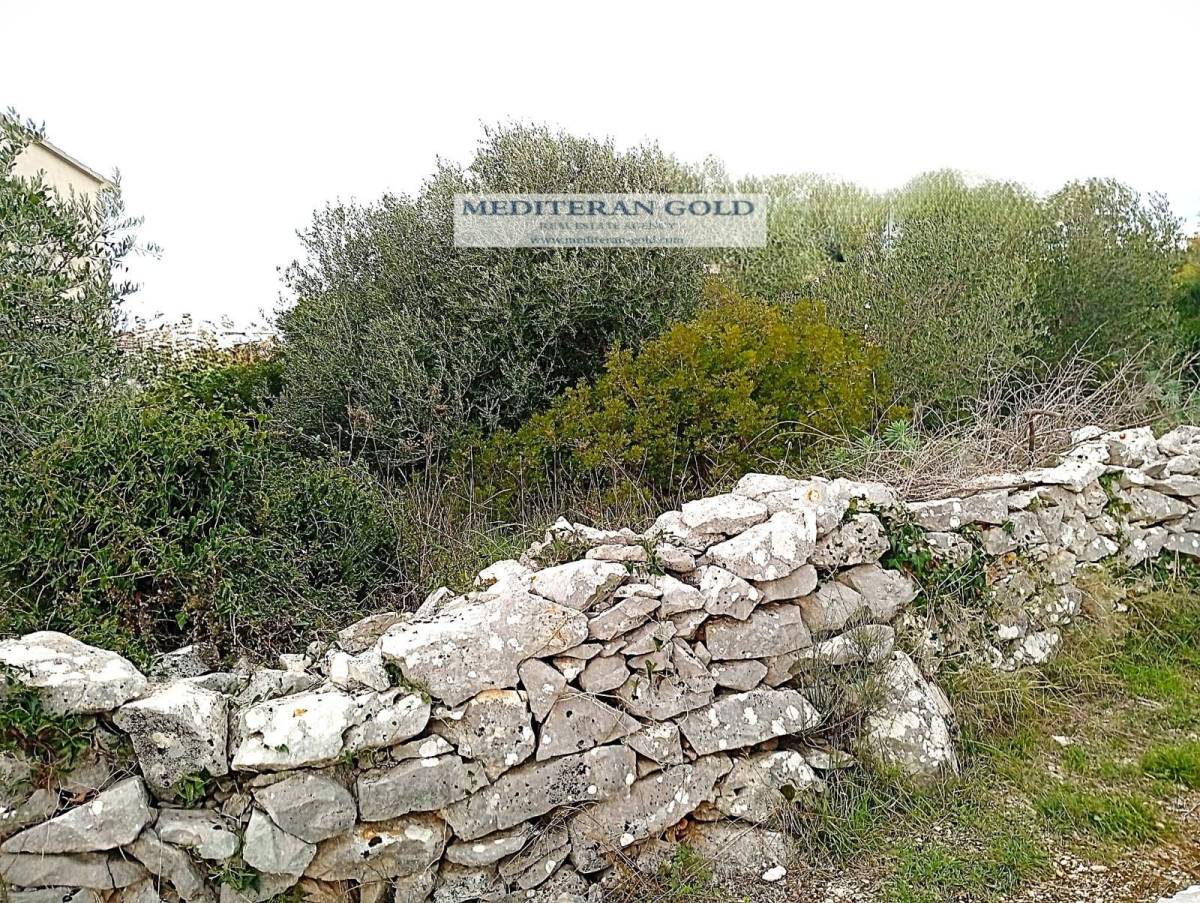 Građevinsko zemljište, Trogir, Čiovo, Okrug Donji, pristupna cesta