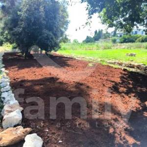 GRAĐEVINSKO ZEMLJIŠTE U LIŽNJANU SA ISHODOVANOM GRAĐEVINSKOM DOZVOLOM
