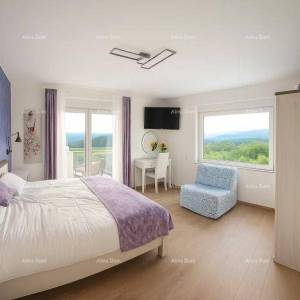 Grimalda, Luksuzna vila s bazenom i wellnessom