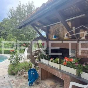 GUDCI – SAMOSTOJEĆA KUĆA S BAZENOM NA PARCELI OD 1.120 m²