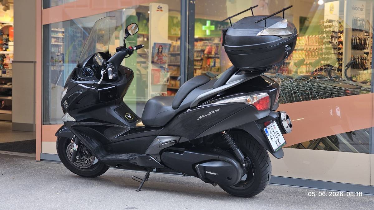 Honda SW-T 400 kraljica