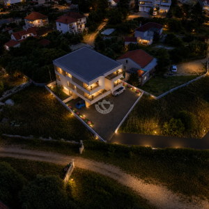 Hrvatska, Zadar, Bokanjac – prodaja novogradnje, stan 79 m², veliki vrt (79 m²), 2 parkirna mjesta, 2 spavaće sobe
