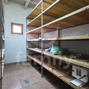 IMANJE U OLJASIMA S DESTILERIJOM I KUĆOM