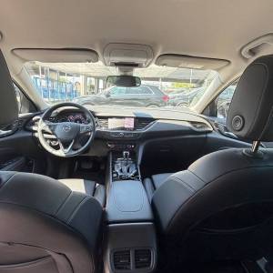 INSIGNIA SPORTS TOURER 1.5 Turbo D Business Elegance AUTOMATIK