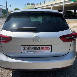 INSIGNIA SPORTS TOURER 1.5 Turbo D Business Elegance AUTOMATIK