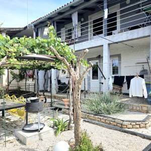 ISTRA, FAŽANA - Obiteljska kuća s dva stana na mirnoj lokaciji, nadomak plaža