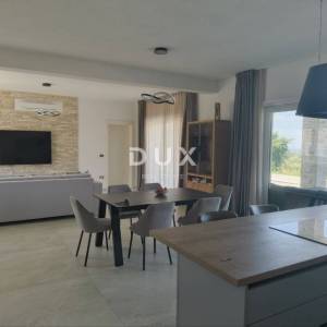ISTRA, KAŠTELIR - Fascinantna kamena vila s panoramskim pogledom na more