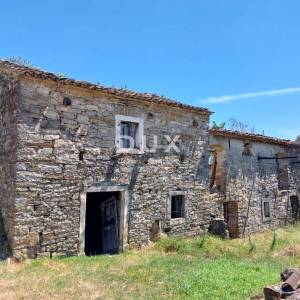 ISTRA, LABIN - Kamena kuća s glavnim projektom za rekonstrukciju