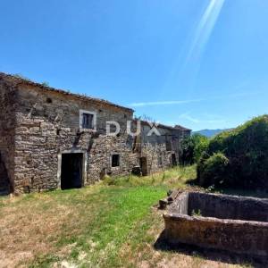 ISTRA, LABIN - Kamena kuća s glavnim projektom za rekonstrukciju