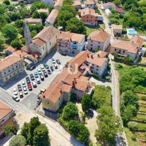 ISTRA, LABIN – Kuća na dvije etaže s vrtom