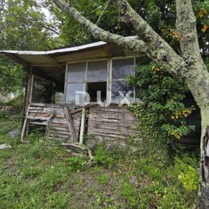 ISTRA, LABIN – Kućica u prirodi, potpuna osama s velikom okućnicom