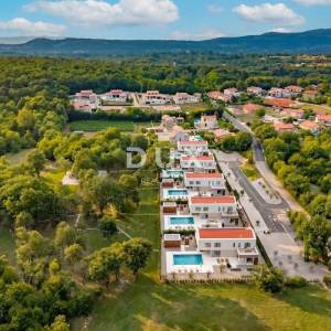 ISTRA, LABIN - Moderna, komforna kuća s bazenom