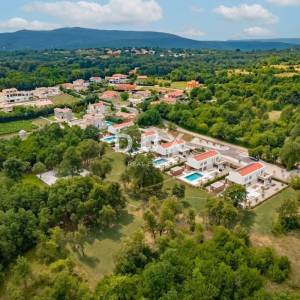 ISTRA, LABIN - Moderna novogradnja na prostranoj okućnici