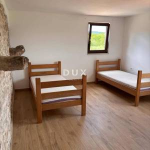 ISTRA, LABIN - Renovirana kamena kuća s dvije stambene jedinice