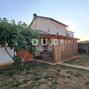 ISTRA, LABIN - Renovirana kamena kuća s dvije stambene jedinice