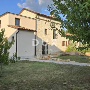 ISTRA, LABIN - Renovirana kamena kuća s dvije stambene jedinice