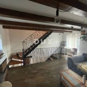 ISTRA, LABIN - Renovirana kamena kuća s dvije stambene jedinice