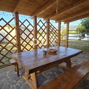 ISTRA, LABIN - Renovirana kamena kuća s dvije stambene jedinice