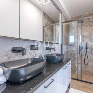 Istra, Labin – samostojeća kuća 190 m², bazen, wellness