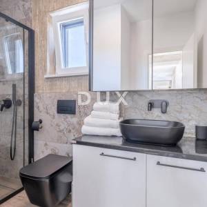 Istra, Labin – samostojeća kuća 190 m², bazen, wellness