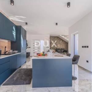 Istra, Labin – samostojeća kuća 190 m², bazen, wellness