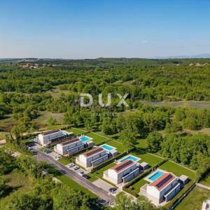 ISTRA, LABIN - Suvremena kuća s bazenom