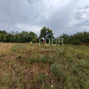 Istra, Loborika, građevinsko zemljište, 505m2
