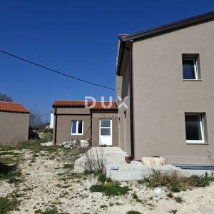 ISTRA, MARČANA - Kamena kuća u fazi renovacije!