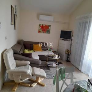 ISTRA, NOVIGRAD – Atraktivan dvosobni stan s galerijama i pogledom na more