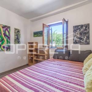 Istra – okolica Umaga, stan 200 m od mora s vrtom
