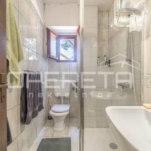 Istra – okolica Umaga, stan 200 m od mora s vrtom
