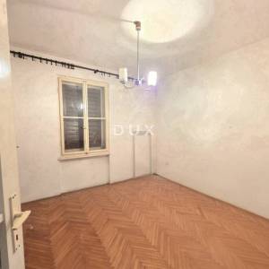 Istra, Pomer, Starina spremna za obnovu, 120m2, pogled na more