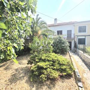 Istra, Pomer, Starina spremna za obnovu, 120m2, pogled na more