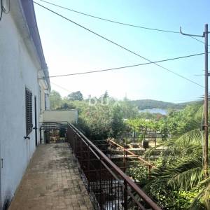 Istra, Pomer, Starina spremna za obnovu, 120m2, pogled na more