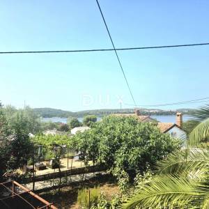 Istra, Pomer, Starina spremna za obnovu, 120m2, pogled na more