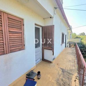 Istra, Pomer, Starina spremna za obnovu, 120m2, pogled na more