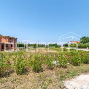 Istra, Poreč okolica- Građevinsko zemljište s infrastrukturom