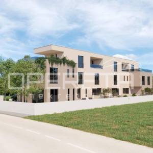 Istra, Poreč okolica – kuća u nizu, 187 m², bazen, blizina mora