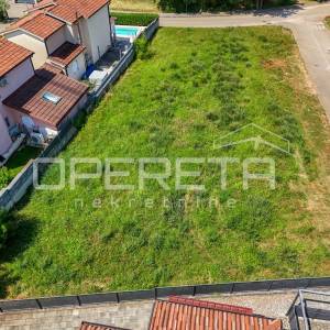 Istra, Poreč okolica – kuća u nizu, 187 m², bazen, blizina mora