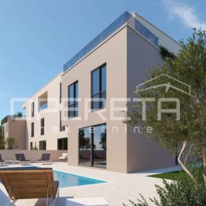Istra, Poreč okolica – kuća u nizu, 187 m², bazen, blizina mora