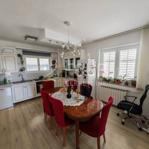 Istra, Pula, Busoler, 3s+db s okućnicom