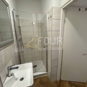 Istra, Pula - centar, 95.47m2 u naravi 3 apartmana