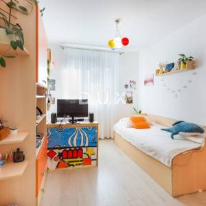 ISTRA, PULA - Stan 3SS + apartman od 34m2 i 3 parkirna mjesta