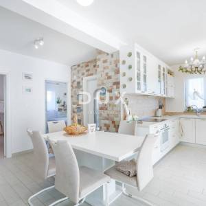 ISTRA, PULA - Stan 3SS + apartman od 34m2 i 3 parkirna mjesta