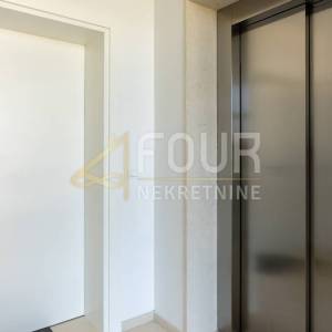 Istra, Rovinj - centar, 131 m2, luksuzan stan, 2s+db, terasa + balkon