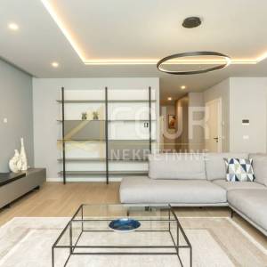 Istra, Rovinj - centar, 131 m2, luksuzan stan, 2s+db, terasa + balkon