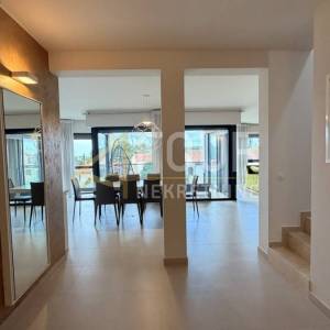 Istra, Rovinj, luksuzni dvoetažni penthouse, garaža, 100m od mora i plaže