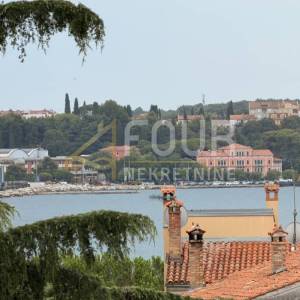 Istra, Rovinj, luksuzni dvoetažni penthouse, garaža, 100m od mora i plaže